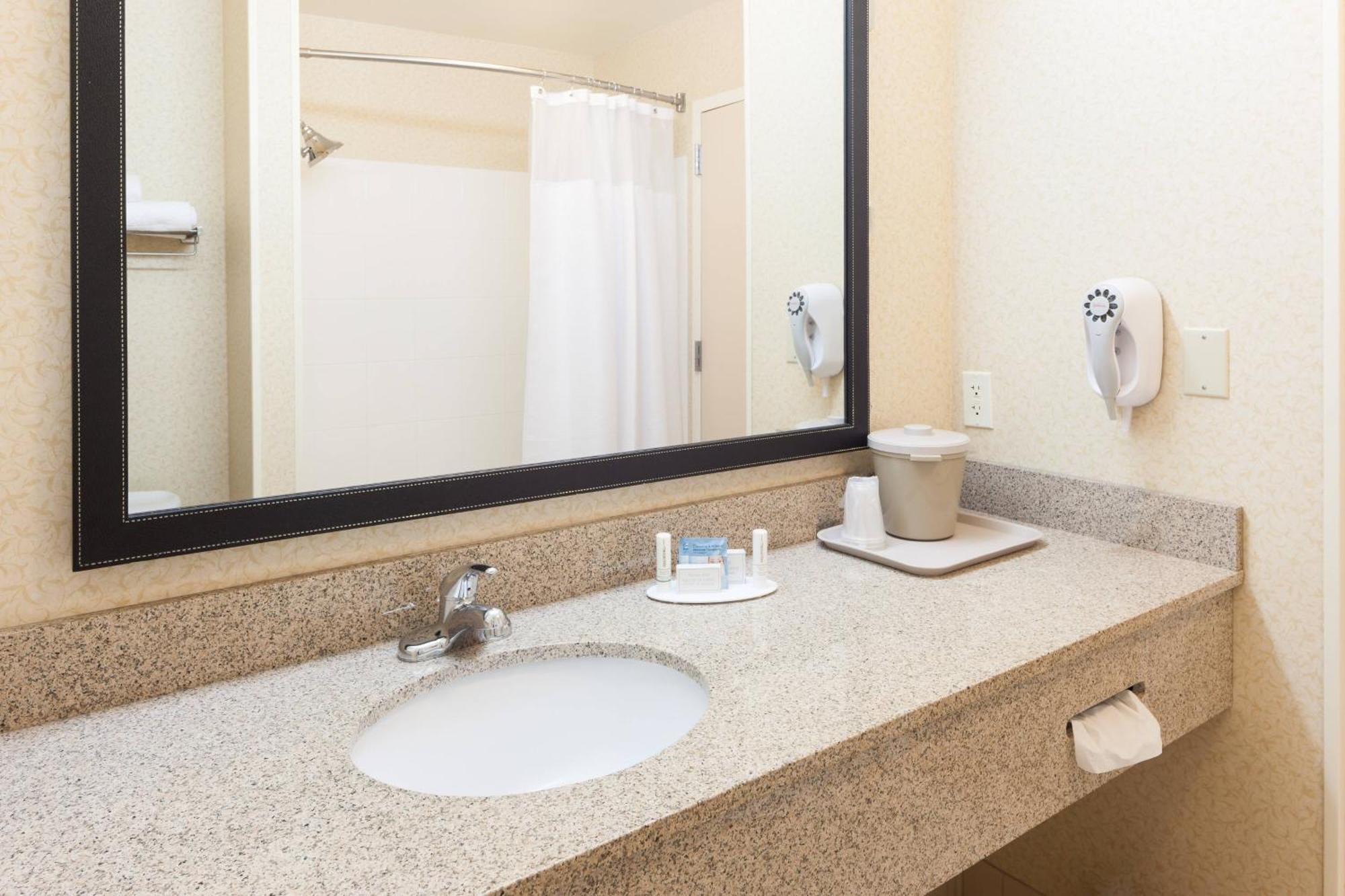 Hotel Fairfield By Marriott Ruston Extérieur photo